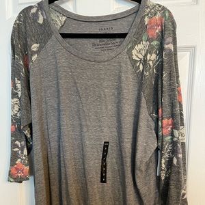 NWT Torrid Raglan t-shirt size 3X